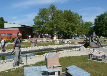 Миниуни (Miniuni) – фотографии Чехии