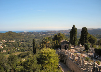 Кладбище в Сен Поль де Ванс, Франция. Фото 1 – фотографии Франции