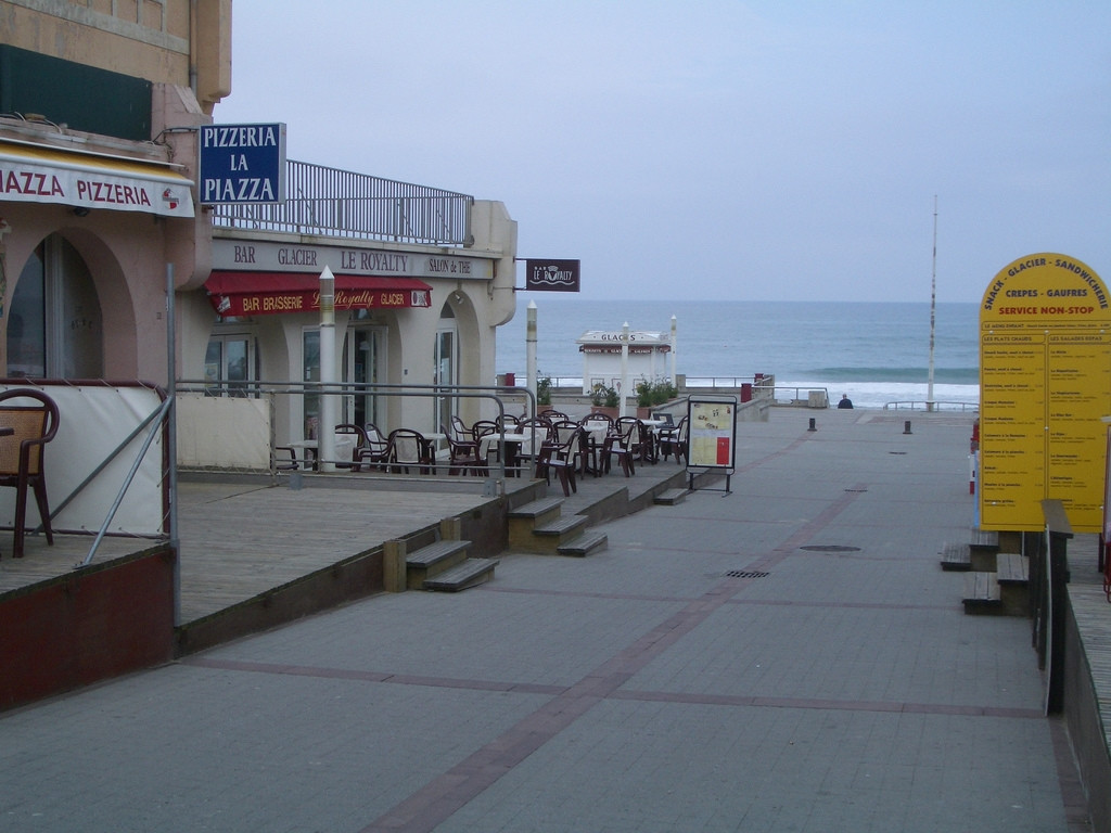 Набережная в Оссегоре, Франция – фотографии Франции