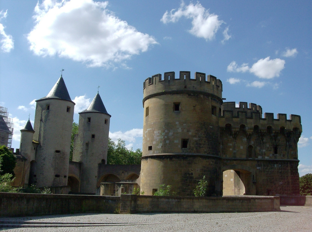 Замок в Мец, Франция. Фото 1 – фотографии Франции