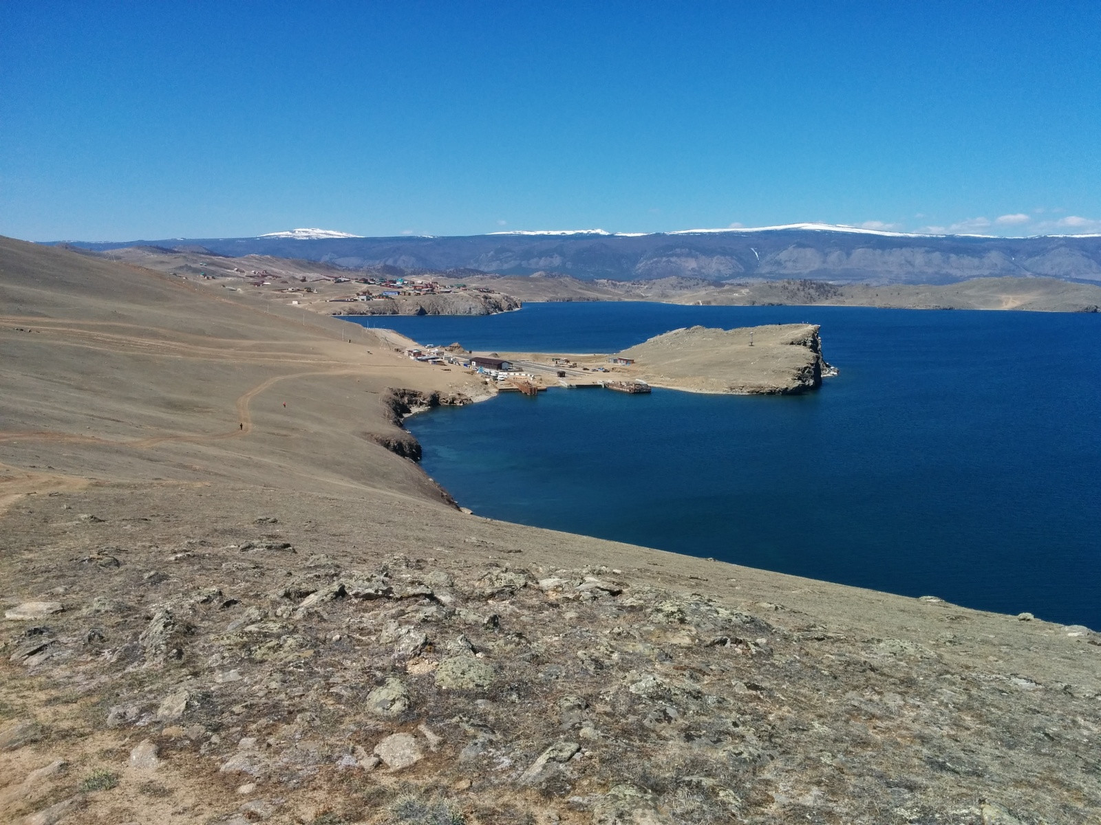 Паром на остров Ольхон. Фото 1 – фотографии России