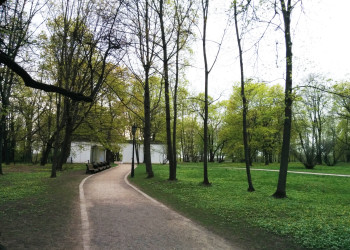 Территория Церкви Казанской иконы Божией матери – фотографии России