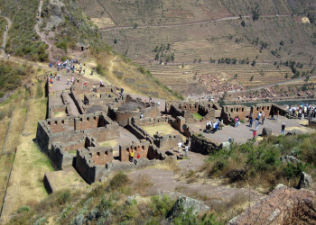 Развалины города Писак (Pisak) в Священной долине Инков, Перу – фотографии Перу