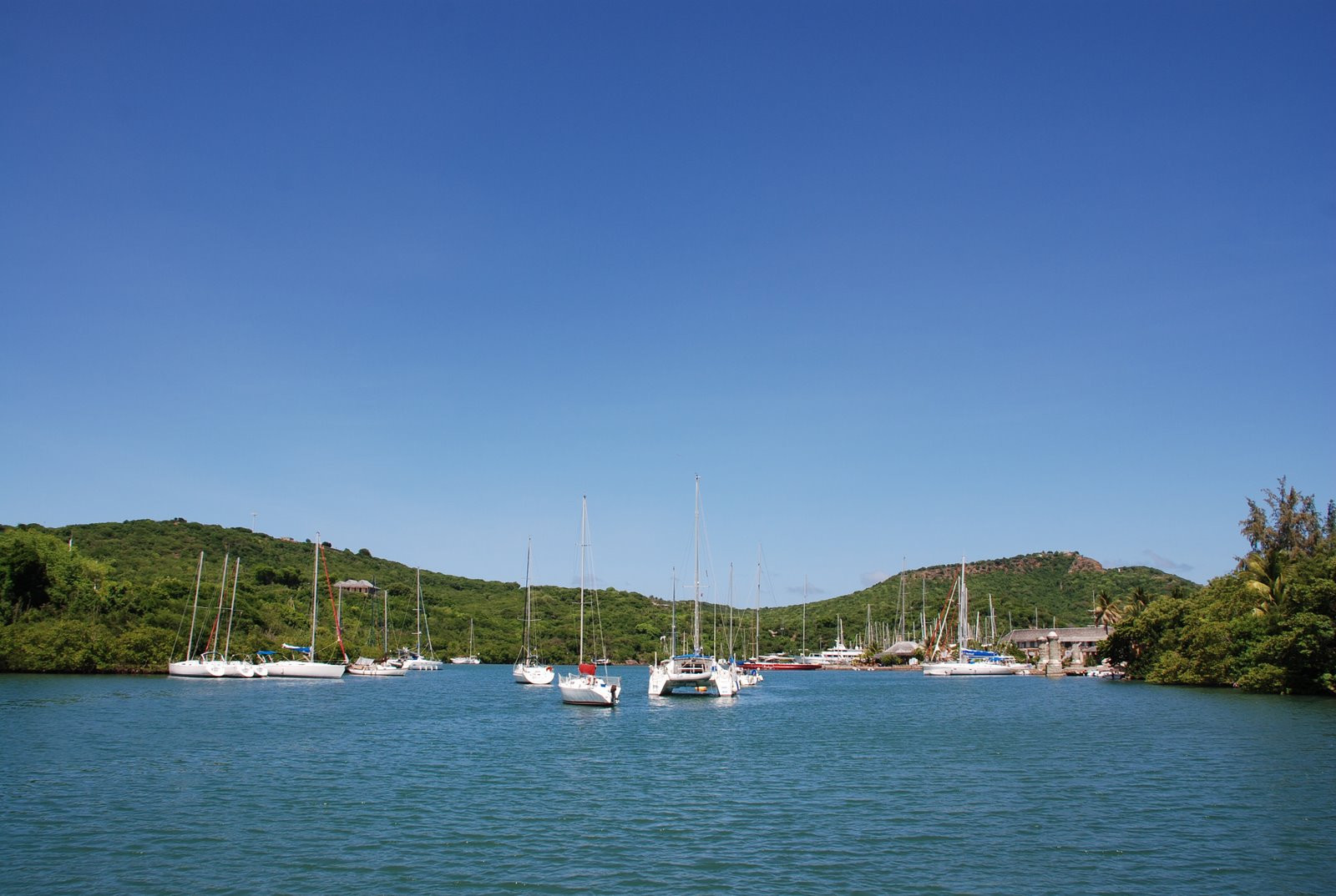 Яхты и катера на острове Антигуа. Фото 1 – фотографии Антигуа и Барбуды