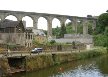 Мост в Динане, Франция. Фото 1 – фотографии Франции