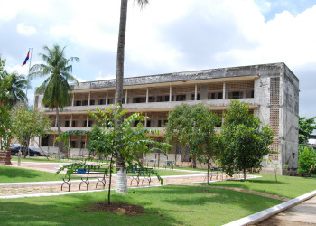 Бывшая тюрьма Туол Сленг (Tuol Sleng) – фотографии Камбоджи