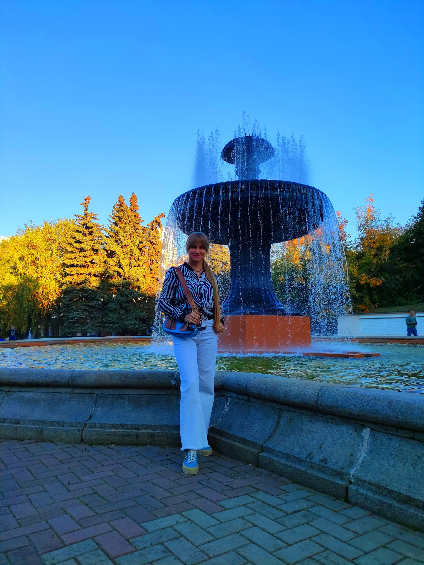 * – фотографии