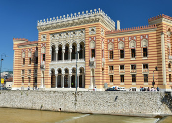 Национальная библиотека в Сараево – фотографии Боснии и Герцеговины