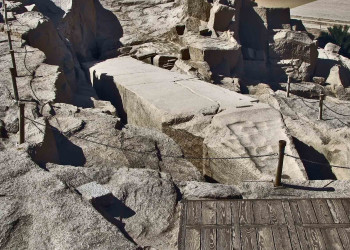 Незаконченный обелиск 2 – фотографии Египта