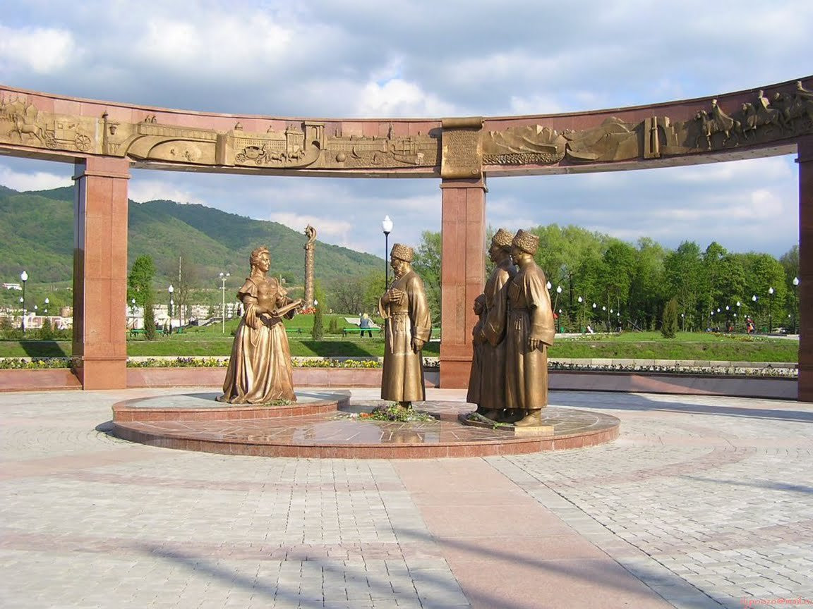 Скульптура в Владикавказе, Россия – фотографии России