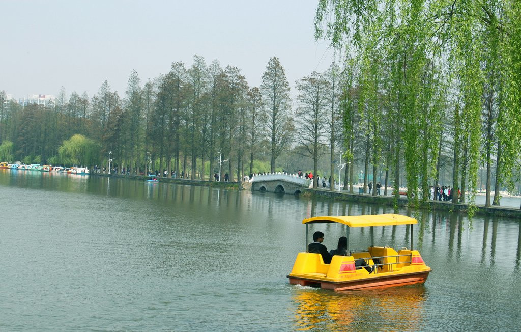 Озеро Дунху (Donghu Lake) в Китае. Фото 1 – фотографии Китая
