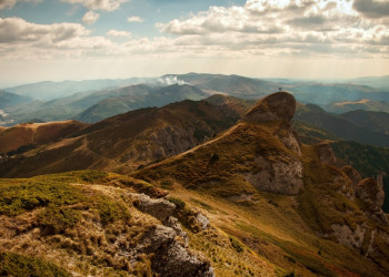 Облака и лучи солнца в горах. Афганистан – фотографии Афганистана