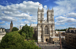 Башни Вестминстерского Аббатства достигают высоты около 70 метров  – фотографии Великобритании