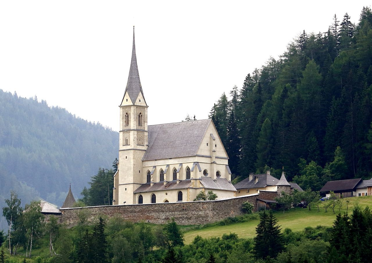 Церковь Св. Леонарда. Тамсвег. Австрия – фотографии Австрии