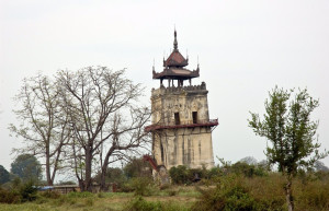 Башня Намьин (Nanmyin Watch Tower) – фотографии Мьянмы