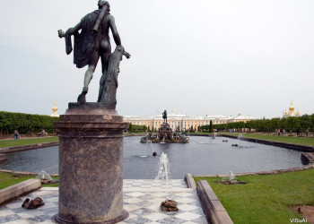 Фонтан в Петергофе, Россия. Фото 8 – фотографии России