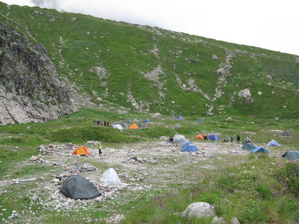 Зеленые стоянки, ущелье Адыл-Су, Россия – фотографии России