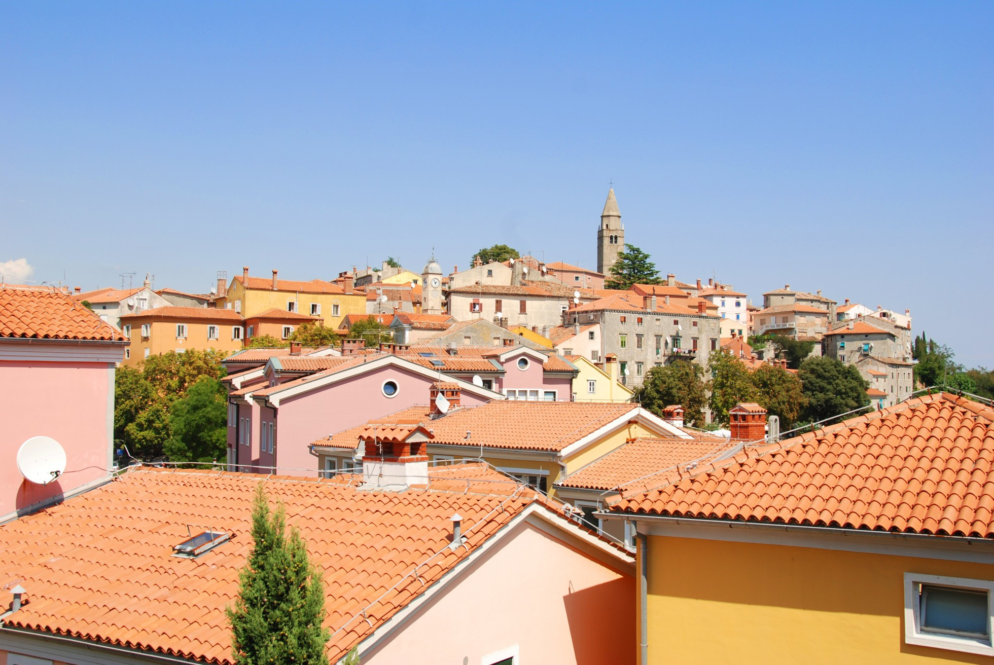 Крыши домов в Лабине, Хорватия. Фото 1 – фотографии Хорватии