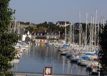 Порт в Пленеф-Валь-Андре, Франция – фотографии Франции