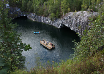 Пещеры Рускеала, Карелия, Россия – фотографии России