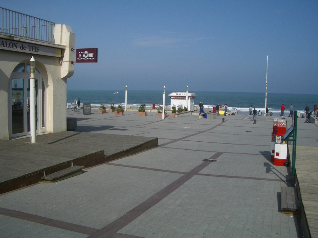 Набережная в Осеегоре, Франция. Фото 1 – фотографии Франции