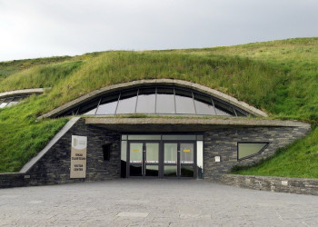 Экологический центр в районе утёсов Мохер – фотографии Ирландии
