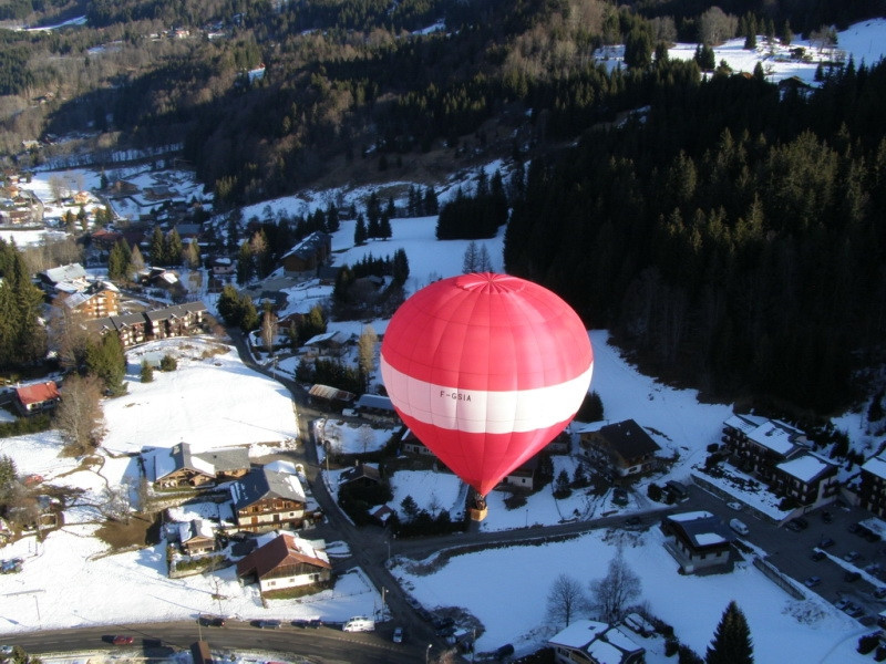 Воздушный шар в Ле-Карроз, Франция – фотографии Франции