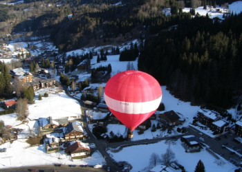 Воздушный шар в Ле-Карроз, Франция – фотографии Франции