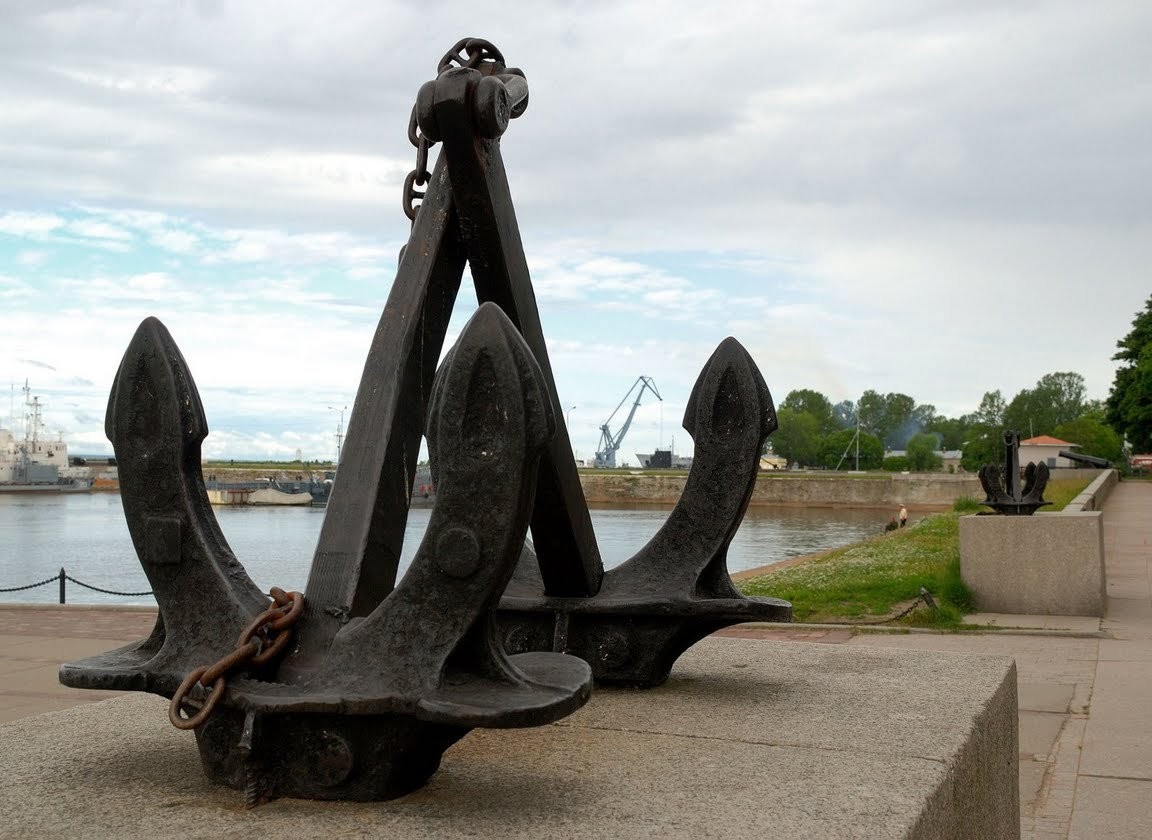 Памятник в Кронштадте, Россия. Фото 2 – фотографии России