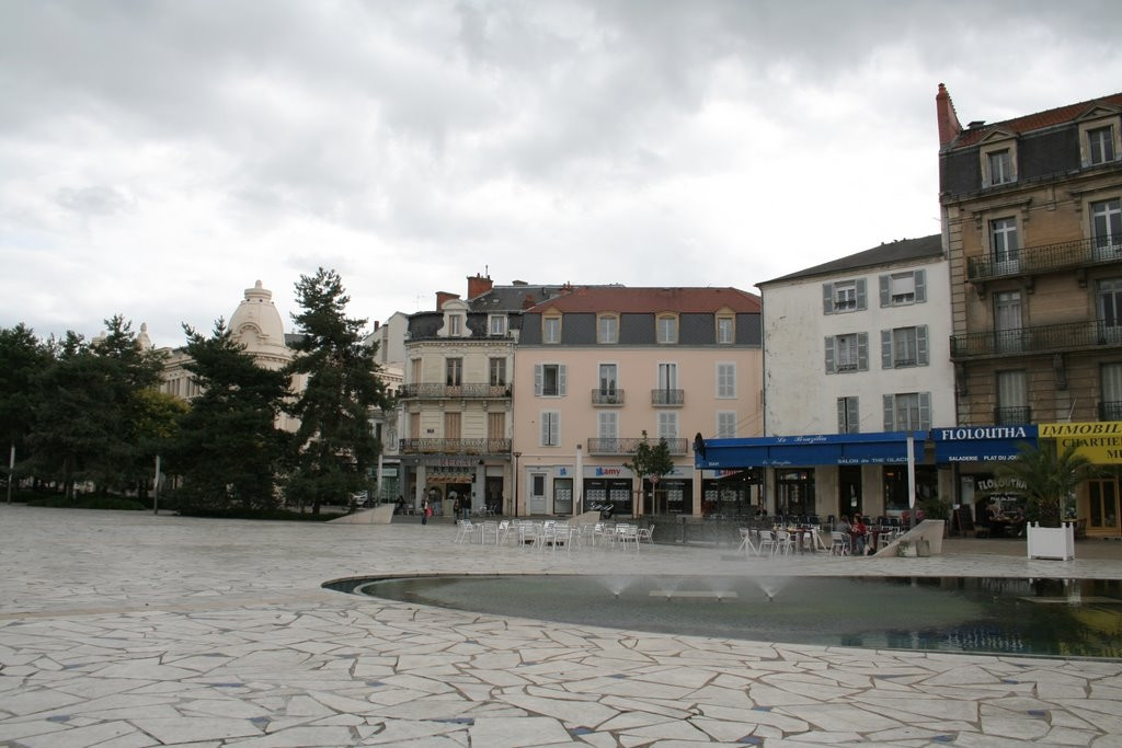 Кафе в Виши, Франция. Фото 5 – фотографии Франции