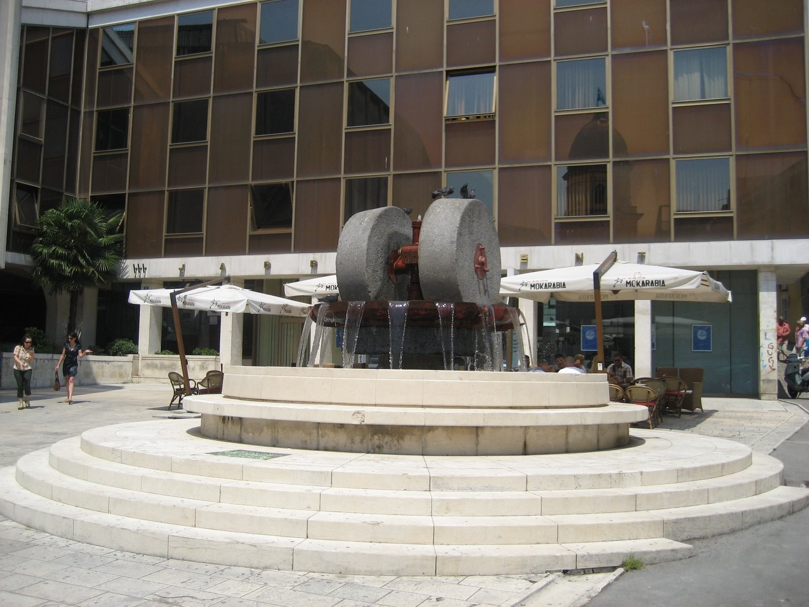 Фонтан в Риека, Хорватия. Фото 1 – фотографии Хорватии