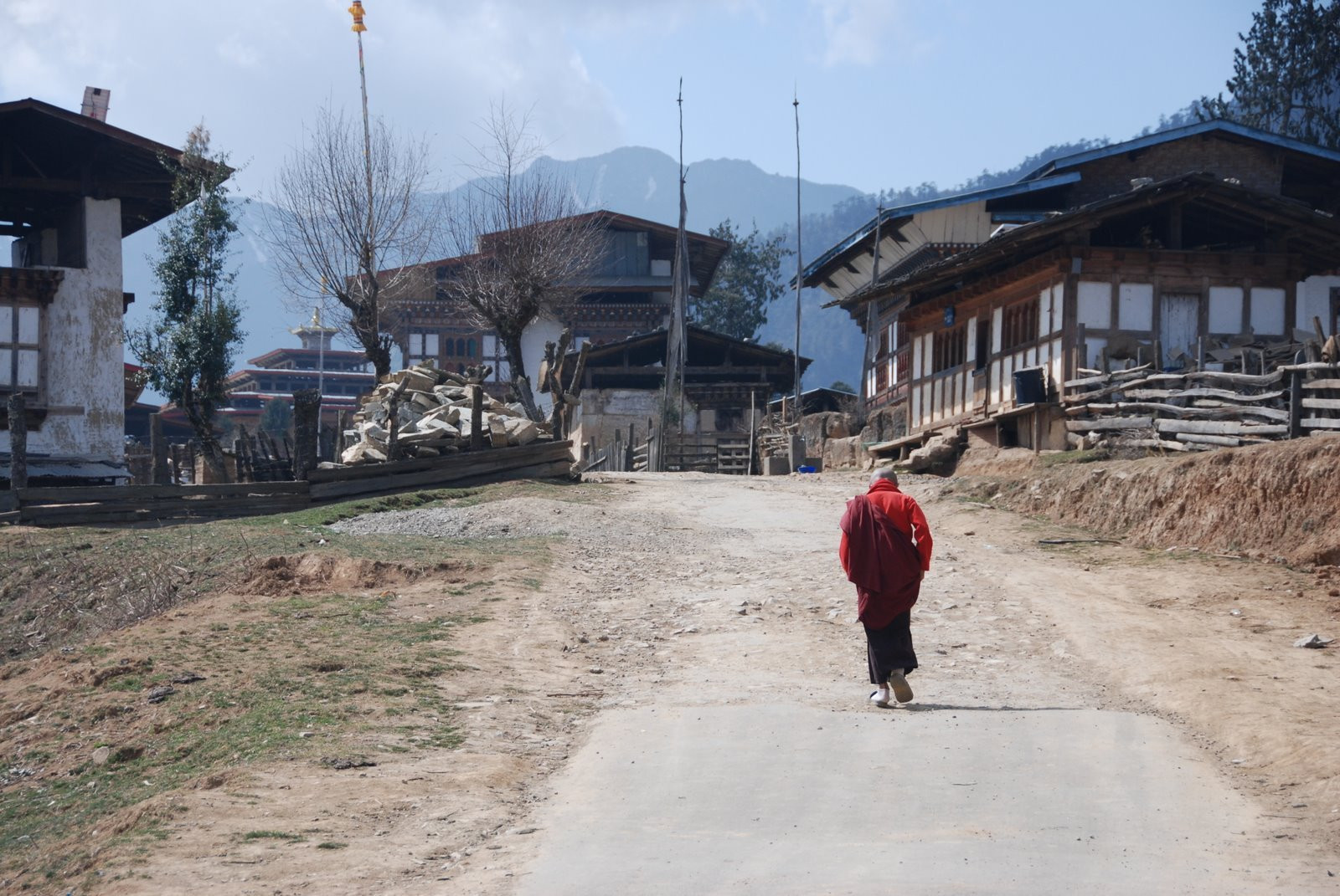 Монах – фотографии Бутана