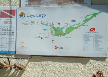 Карта на пляже в Кайо-Ларго, Куба – фотографии Кубы