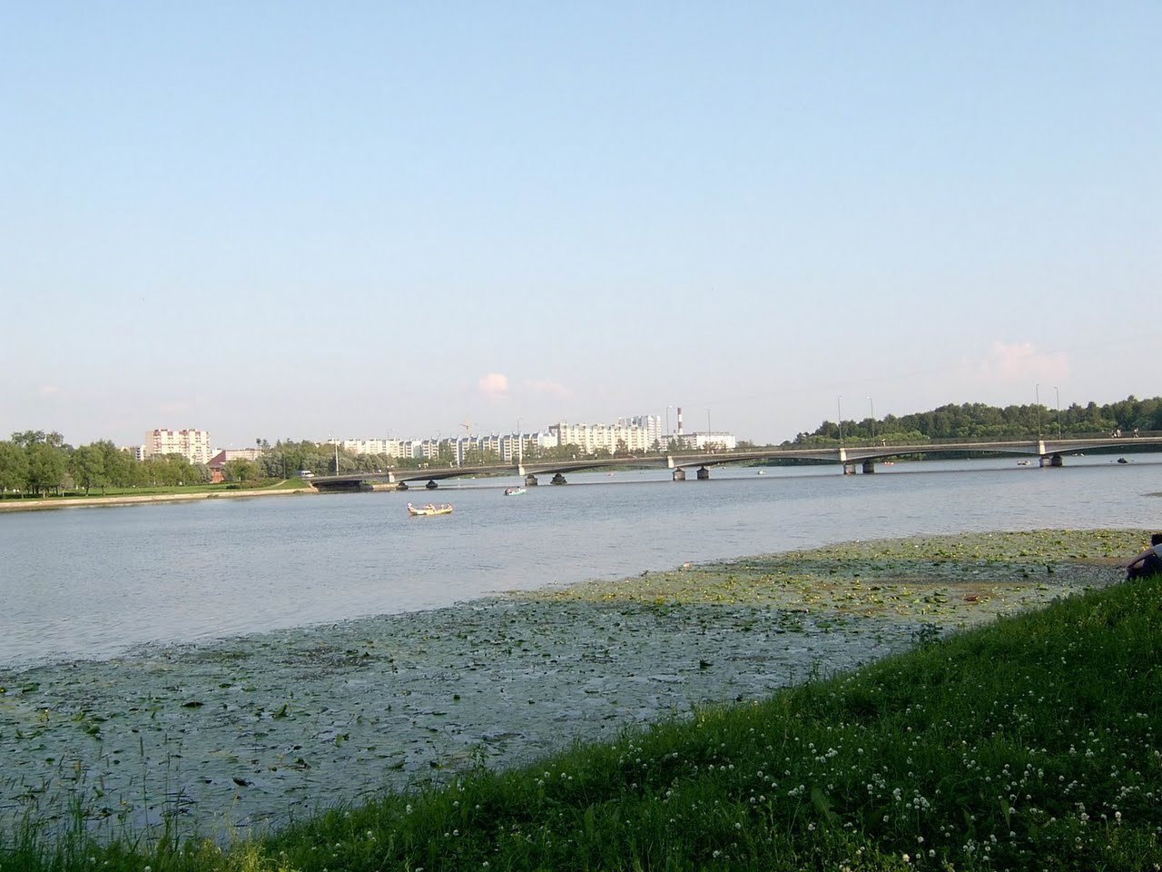 Озеро в Колпино, Россия – фотографии России