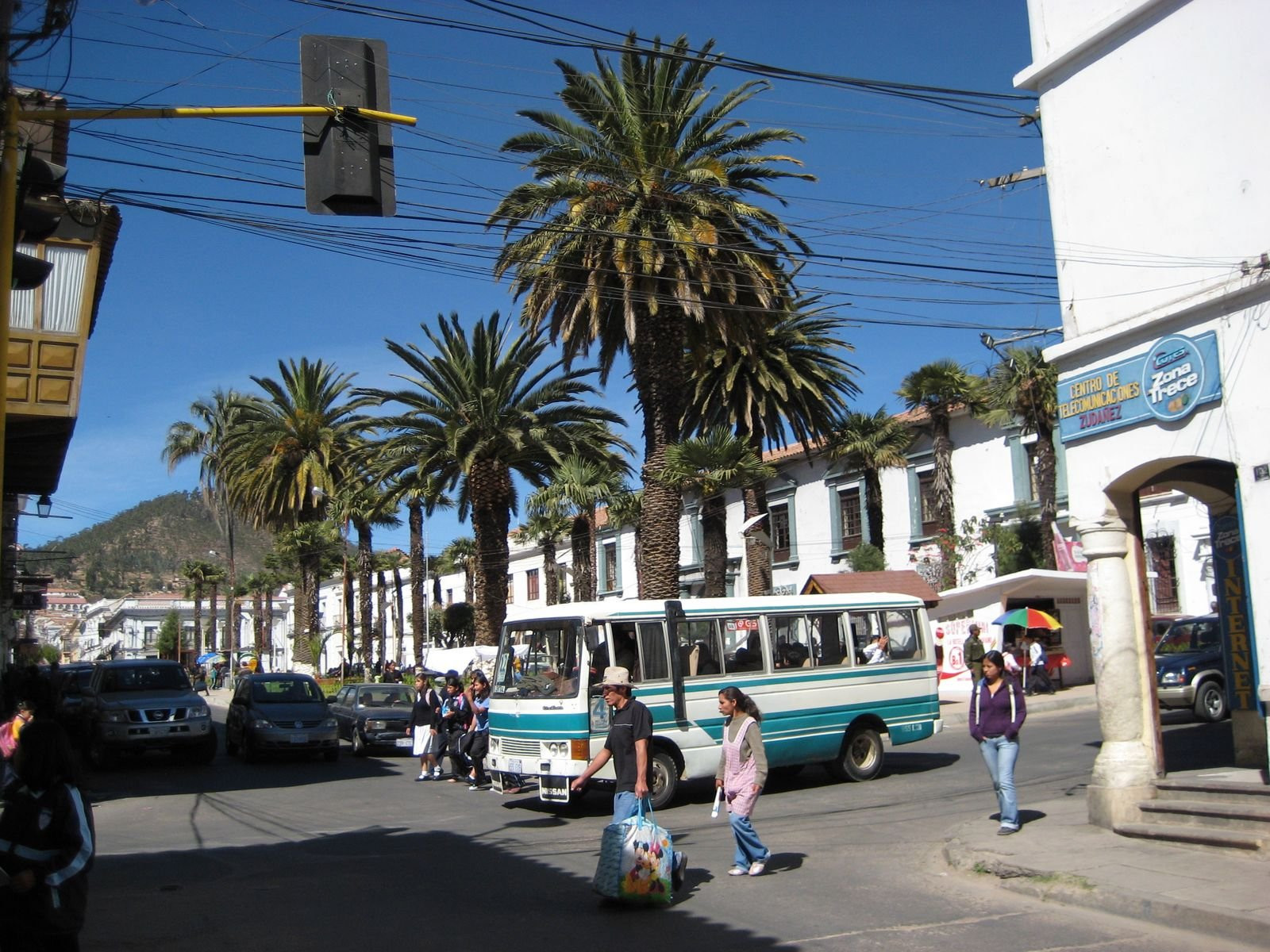 Улица в Сукре, Боливия. Фото 4 – фотографии Боливии