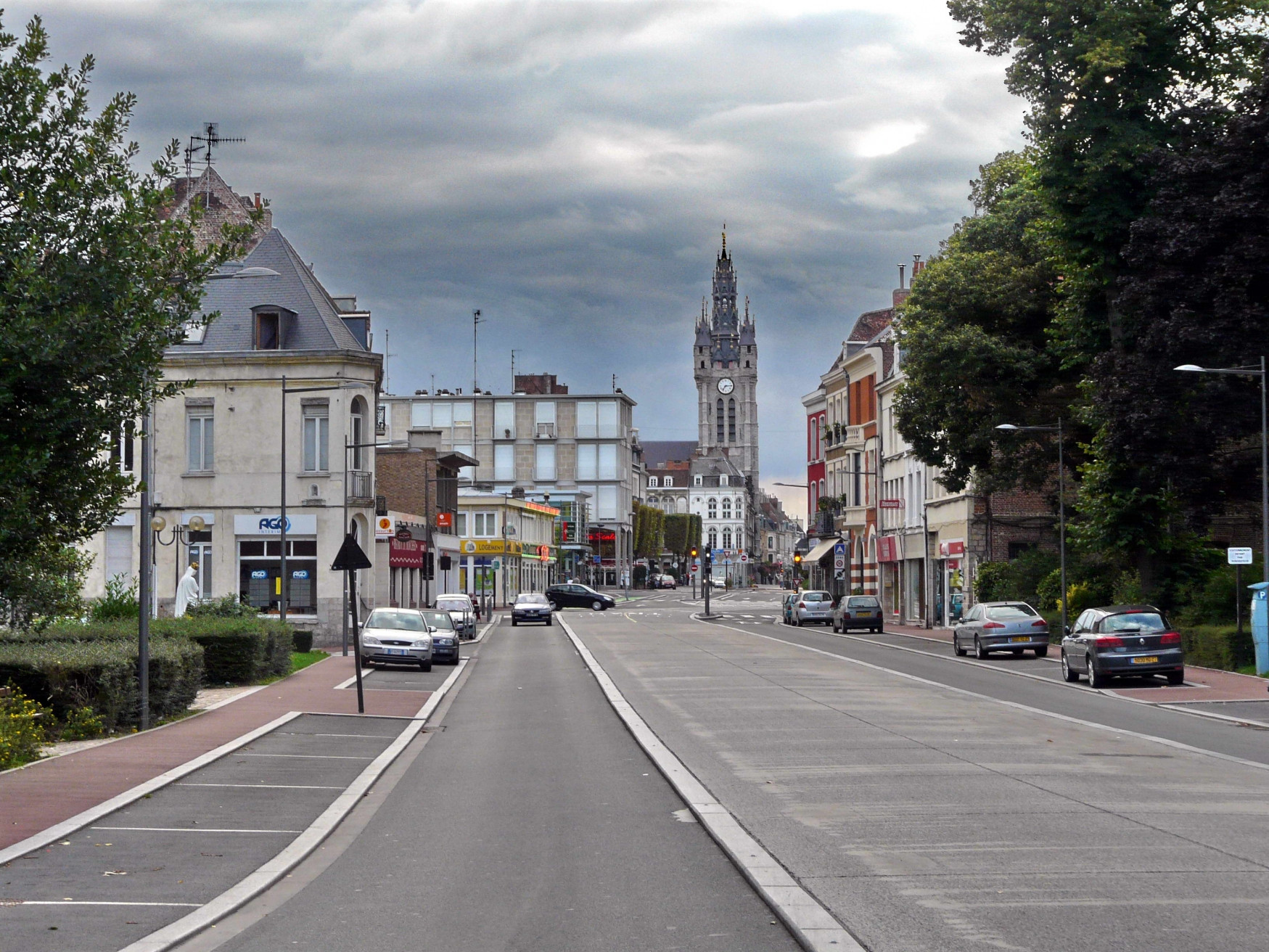 Улица в Дуэ, Франция. Фото 1 – фотографии Франции