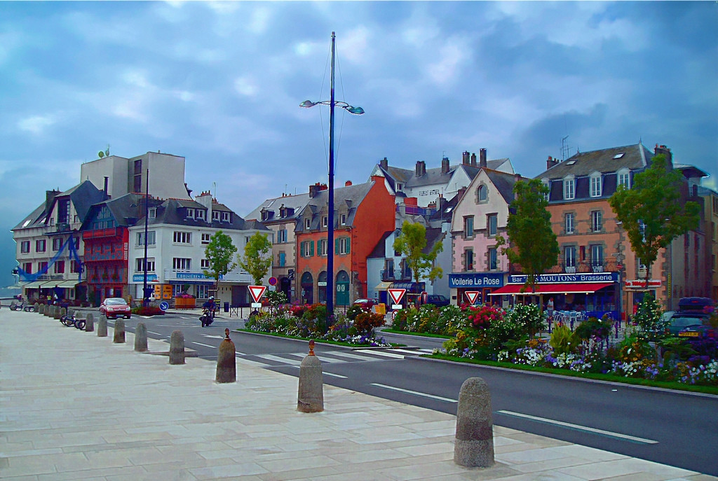 Дома в Конкарно, Франция – фотографии Франции