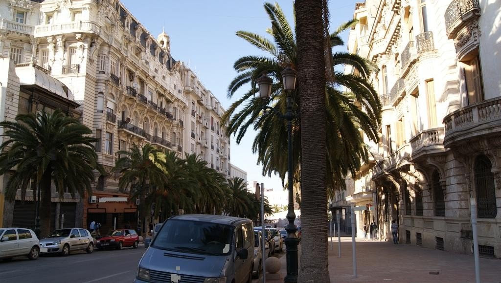 Жилой район Орана. Алжир – фотографии Алжира