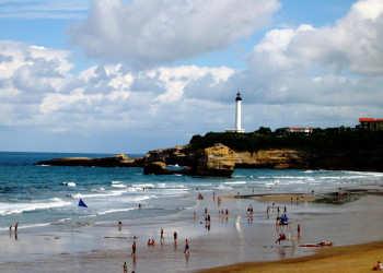 Море в Биаррице, Франция. Фото 11 – фотографии Франции