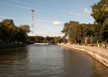 Набережная в Минске, Беларусь – фотографии Беларуси