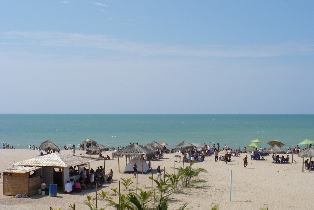 Пляж в небольшом городке Сорритос (Zorritos) – фотографии Перу