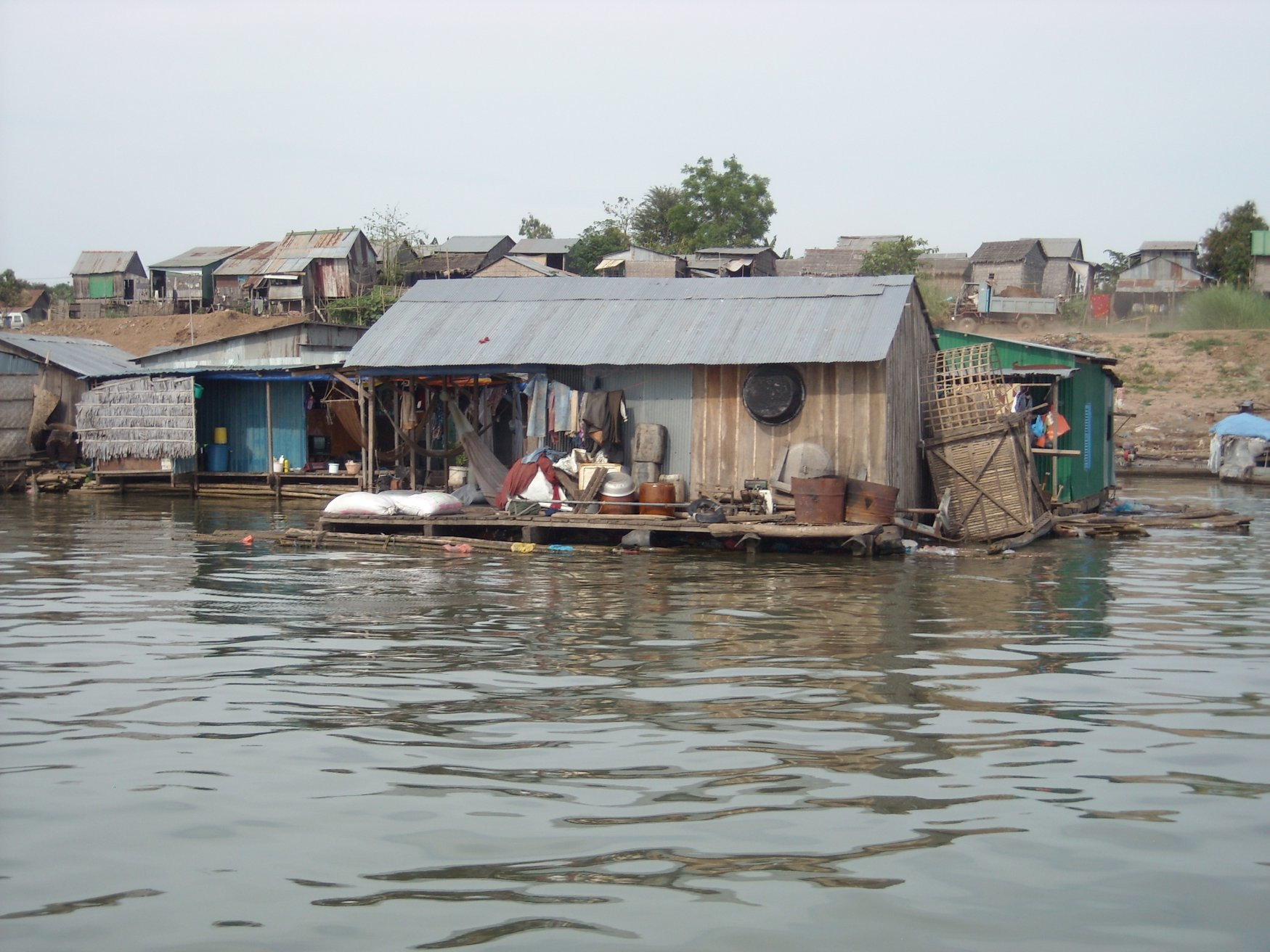 Дома на озере Тонлесап, Камбоджа. Фото 7 – фотографии Камбоджи