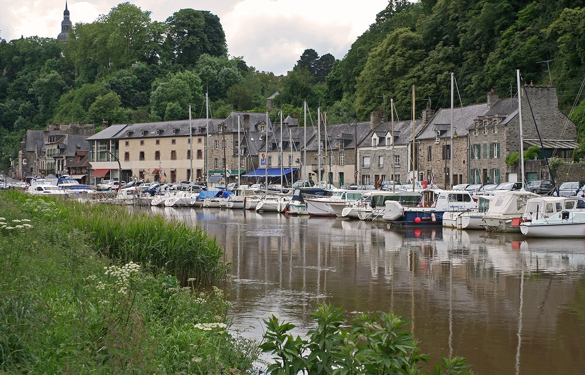 Яхты и катера в Динане, Франция. Фото 1 – фотографии Франции