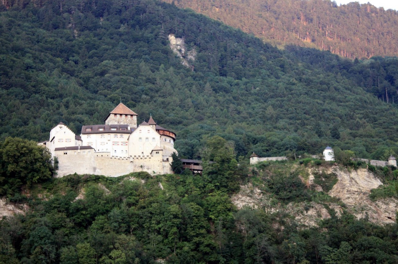 Вадуц, Лихтенштейн, фото № 70456 – фотографии Лихтенштейна