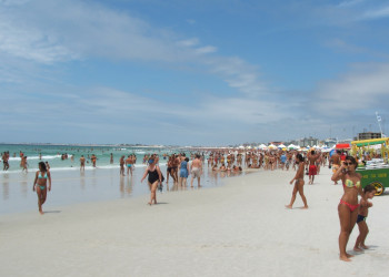 Пляж Прайя-ду-Форте (Praia do Forte), Кабу-Фриу, Бразилия – фотографии Бразилии