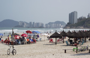 Пляж Энсеада в Гуаруже – фотографии Бразилии