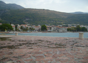 Набережная в Петровац, Черногория. Фото 17 – фотографии Черногории