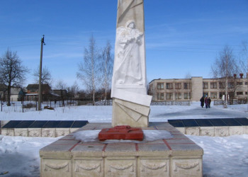 Памятник в Суджа, Россия – фотографии России