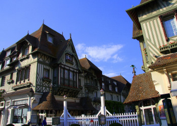 Дома в Довиле, Франция. Фото 7 – фотографии Франции