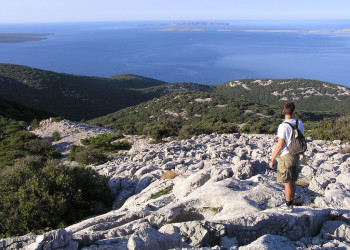 Горы на острове Лошинь, Хорватия – фотографии Хорватии